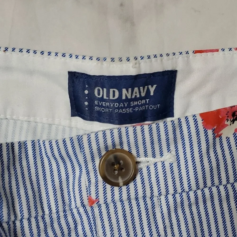 Old Navy Blue/White Stripe Floral Everyday Shorts0